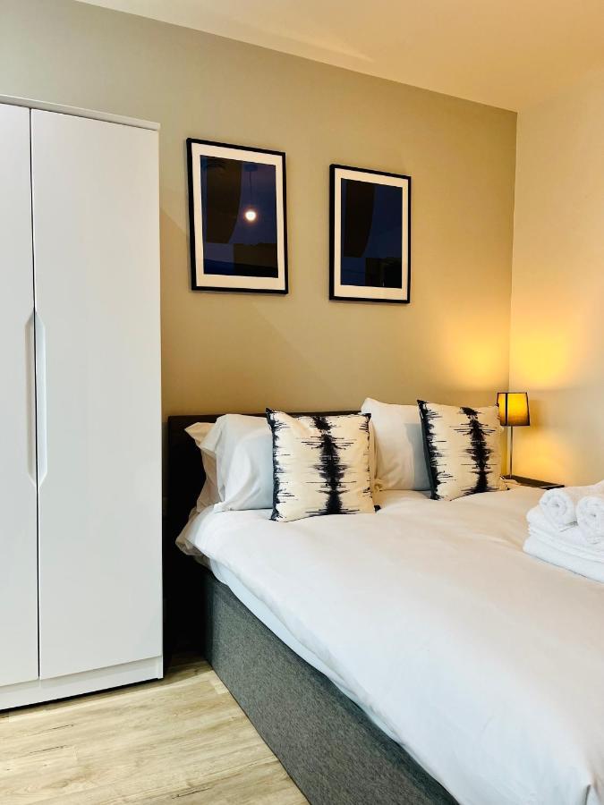 Stylish Studio Apartment Near To Old Trafford Stadium マンチェスター エクステリア 写真