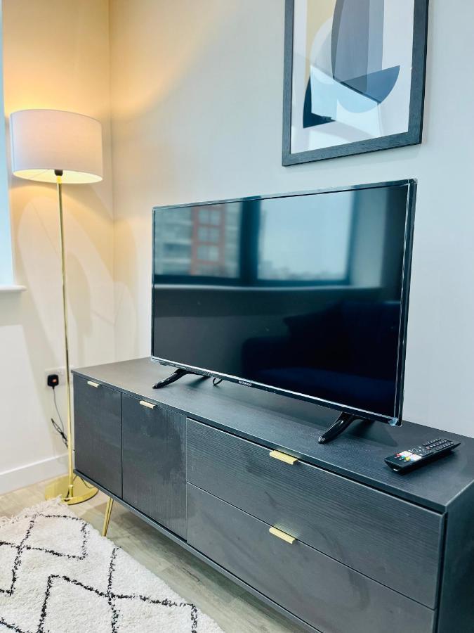 Stylish Studio Apartment Near To Old Trafford Stadium マンチェスター エクステリア 写真