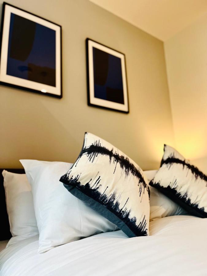 Stylish Studio Apartment Near To Old Trafford Stadium マンチェスター エクステリア 写真